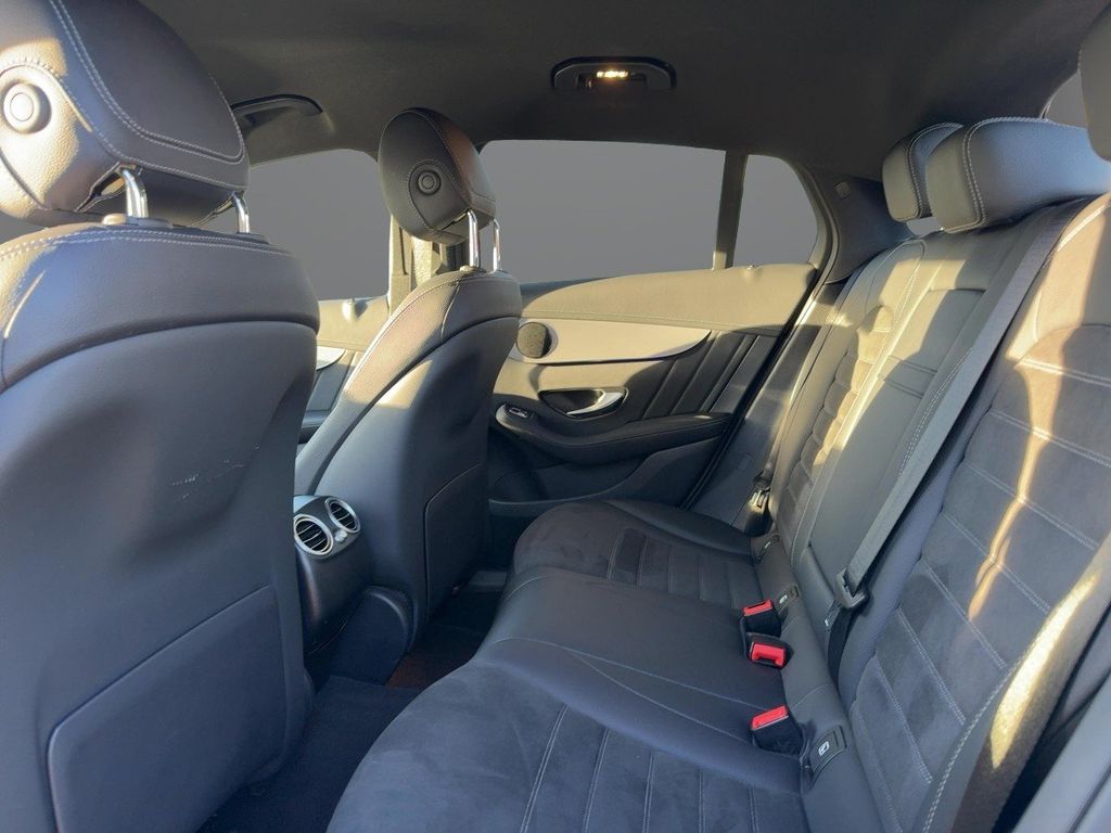 Mercedes-Benz GLC 300 2021