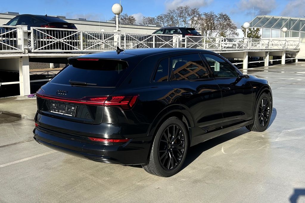 Audi e-tron 2022