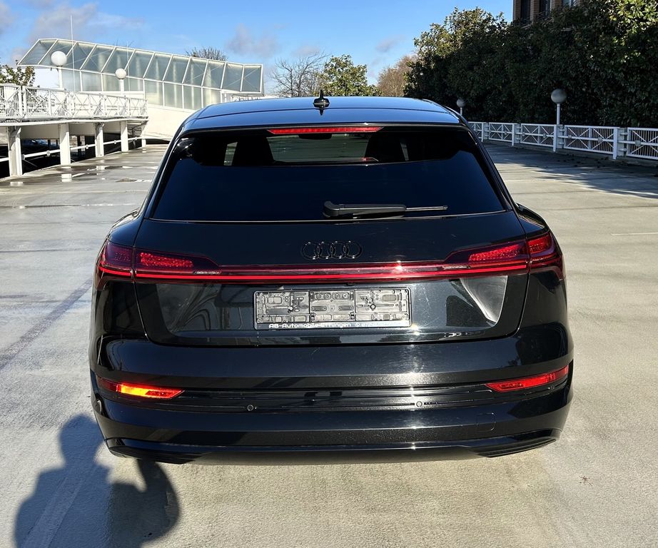 Audi e-tron 2022