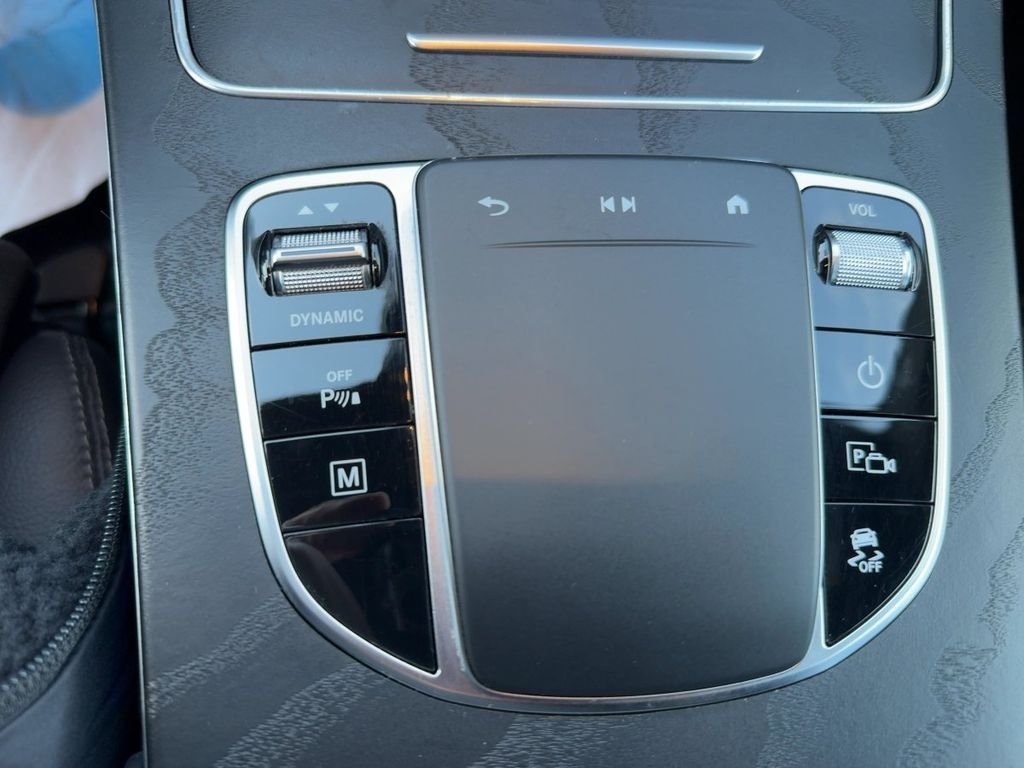 Mercedes-Benz GLC 300 2021