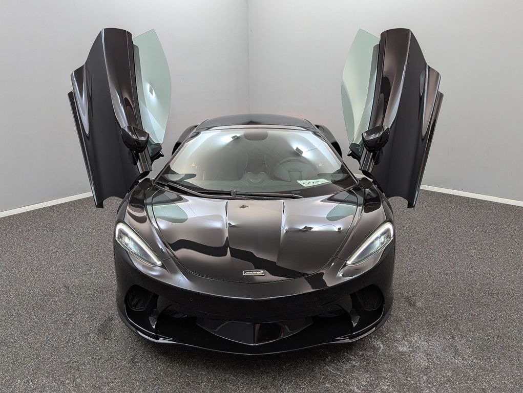 McLaren GT 2023