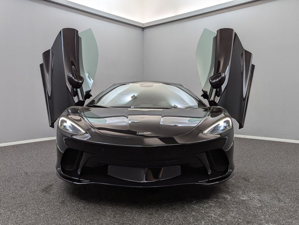 McLaren GT 2023
