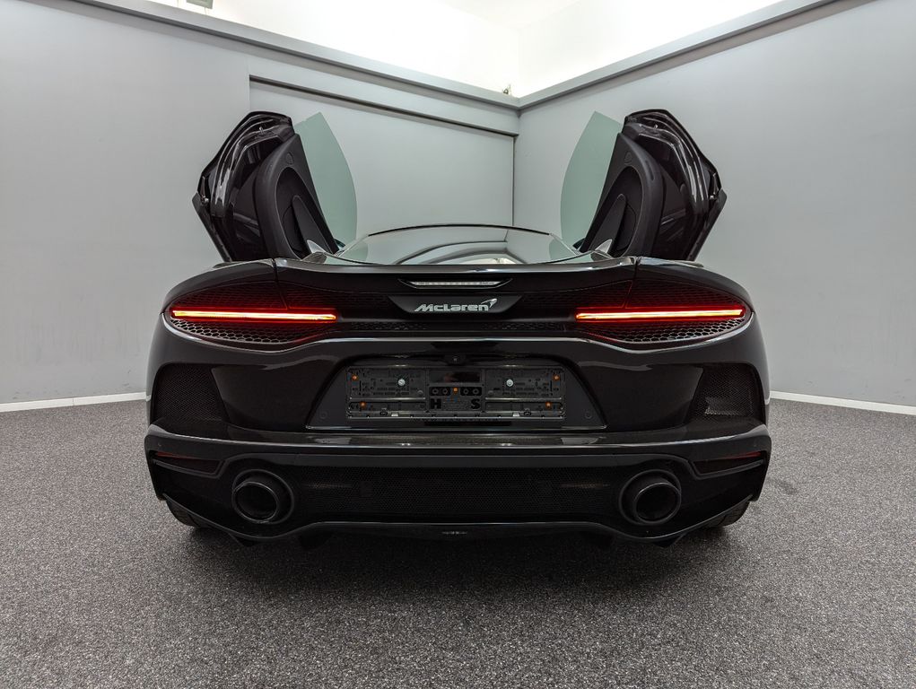 McLaren GT 2023