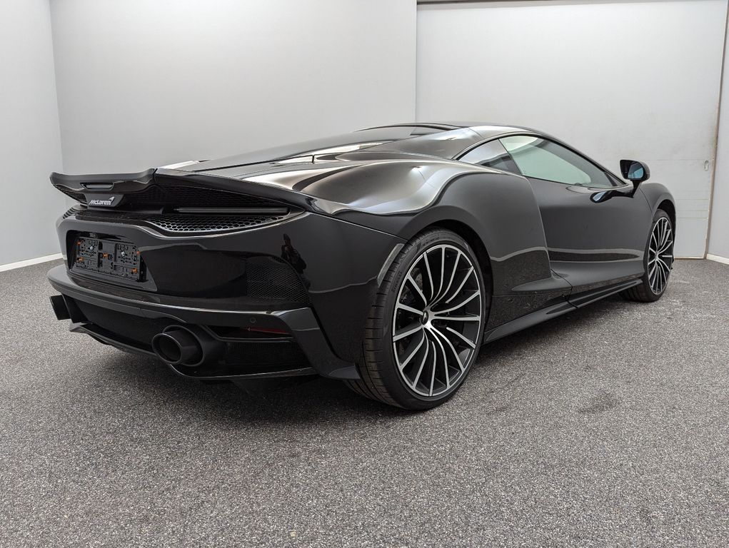 McLaren GT 2023