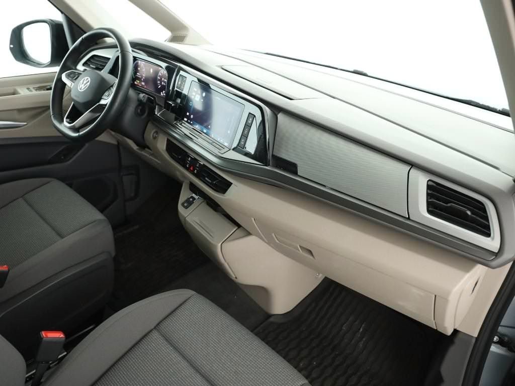Volkswagen T7 Multivan 2025