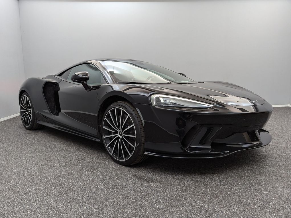 McLaren GT 2023