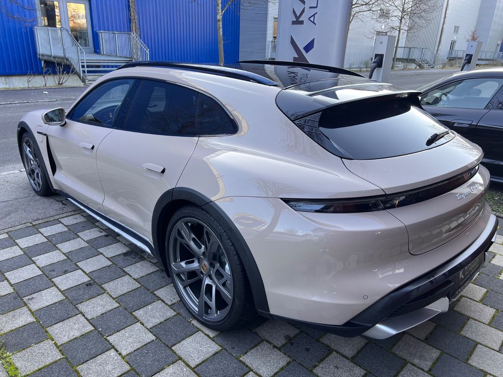 Porsche Taycan 2023