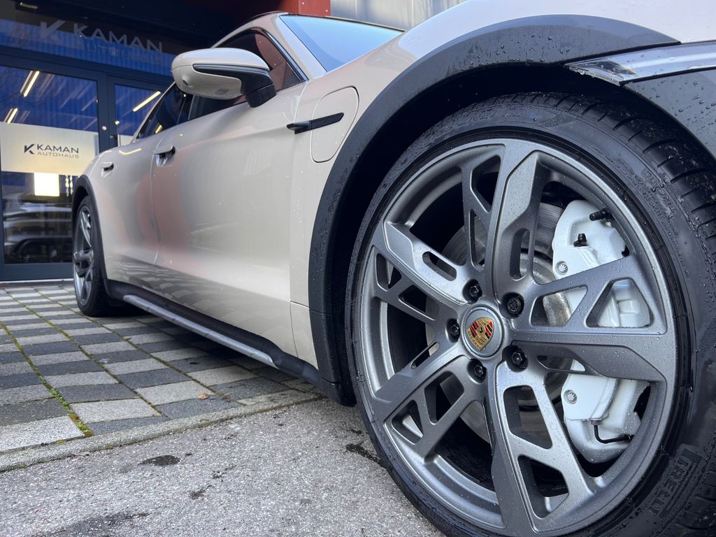 Porsche Taycan 2023