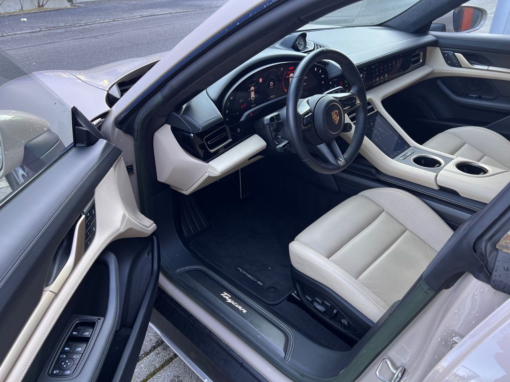 Porsche Taycan 2023