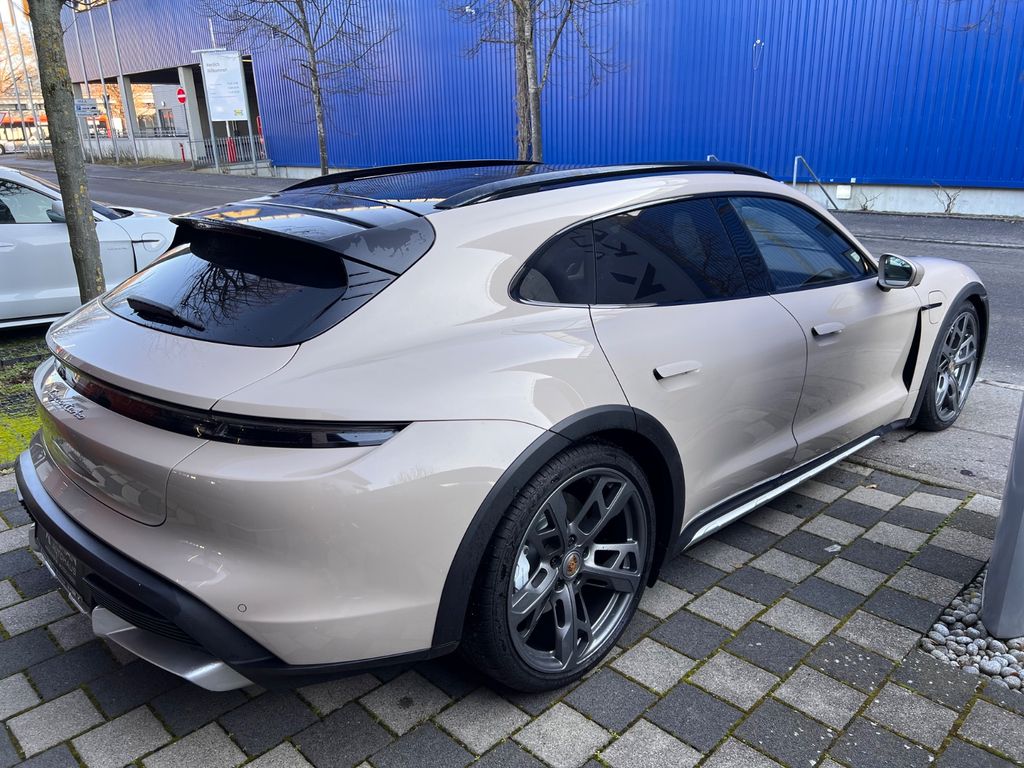 Porsche Taycan 2023
