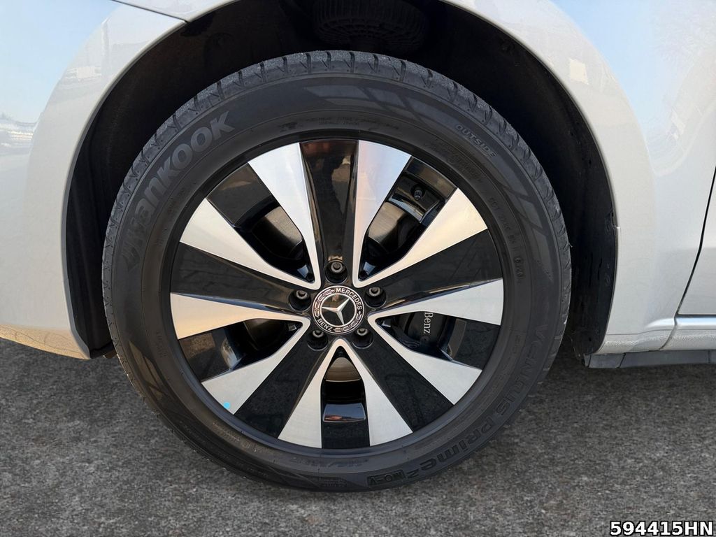 Mercedes-Benz V 220 2023