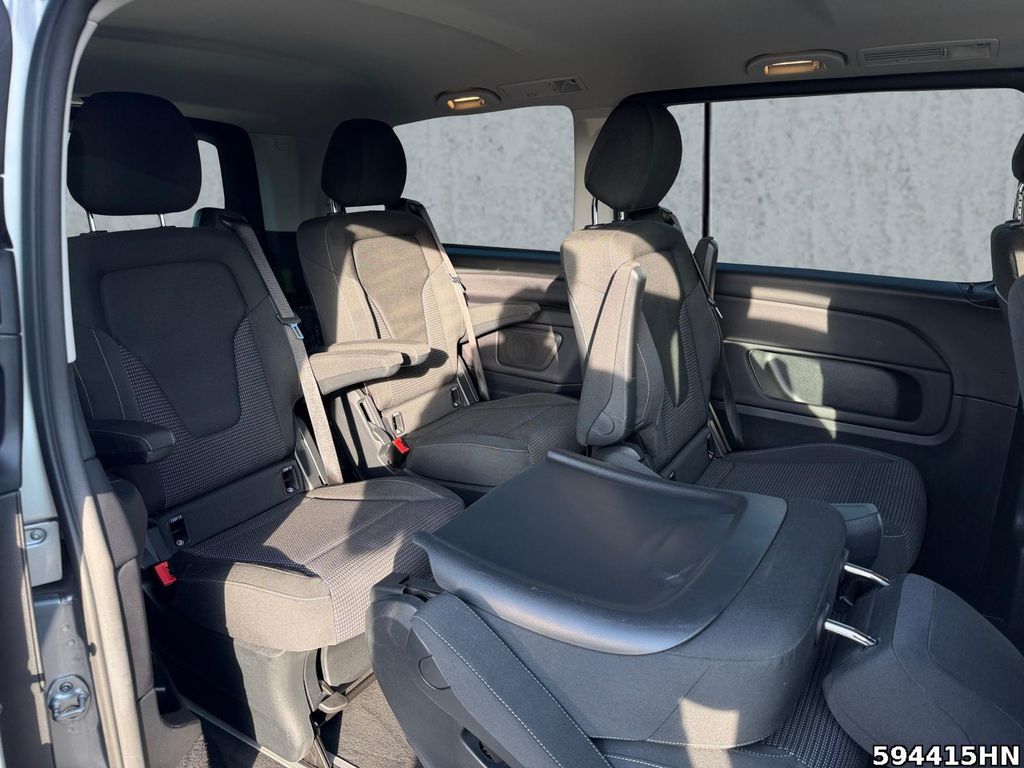 Mercedes-Benz V 220 2023