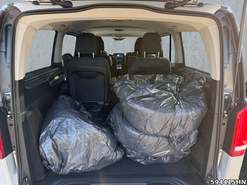 Mercedes-Benz V 220 2023