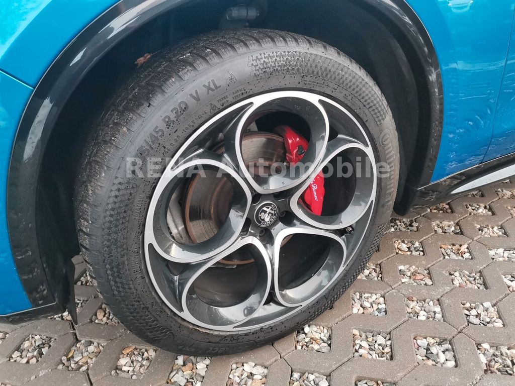 Alfa Romeo Stelvio 2023