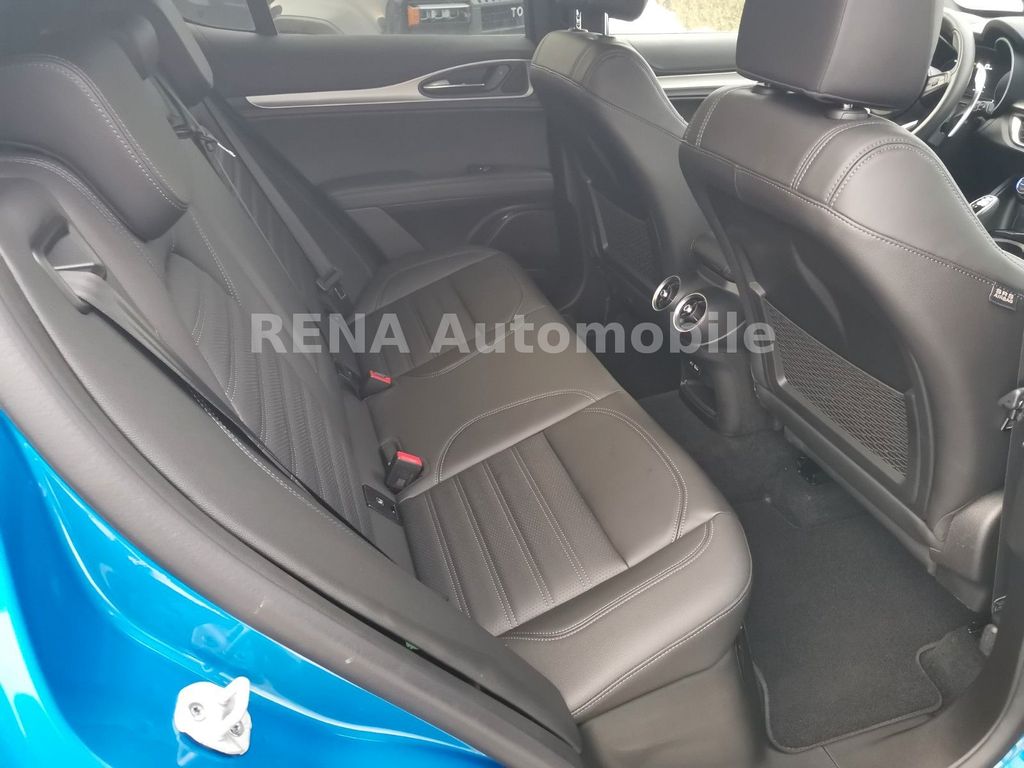 Alfa Romeo Stelvio 2023