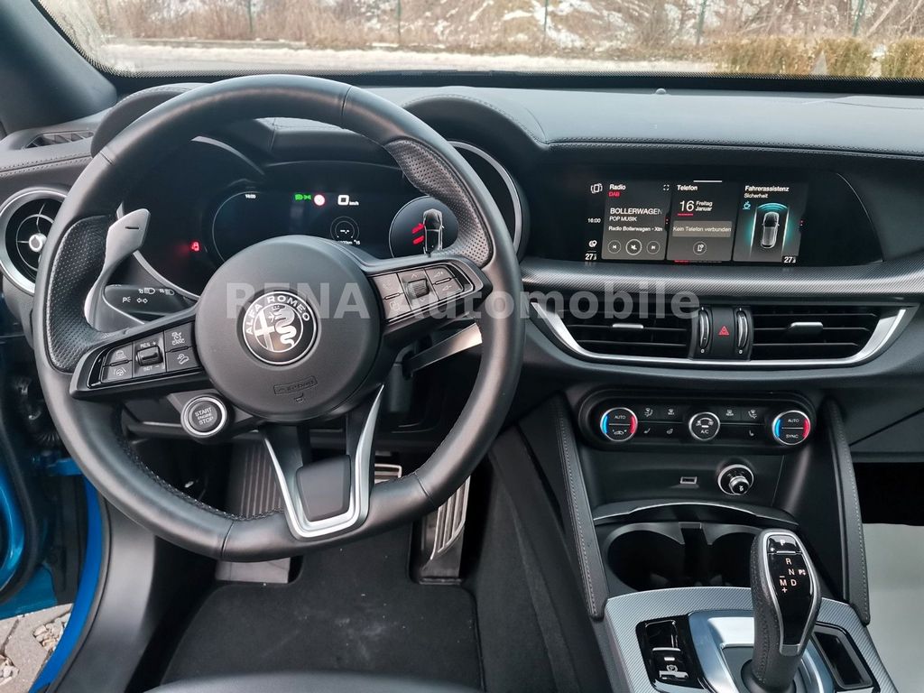 Alfa Romeo Stelvio 2023