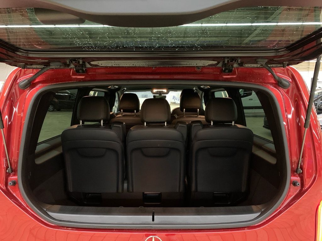 Mercedes-Benz EQV 2025
