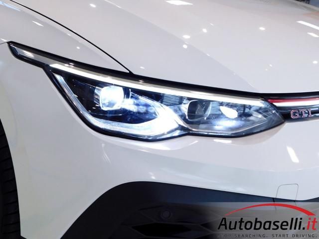 Volkswagen Golf 2021