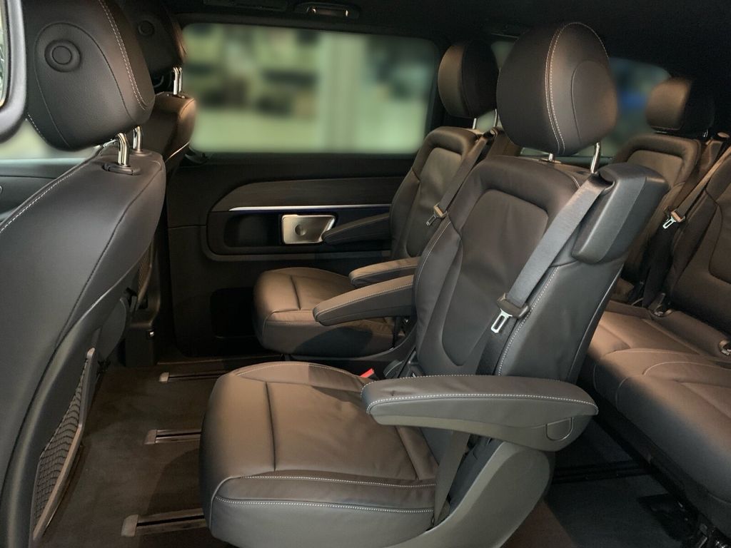 Mercedes-Benz EQV 2025