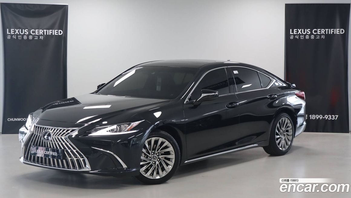 Lexus ES 2025