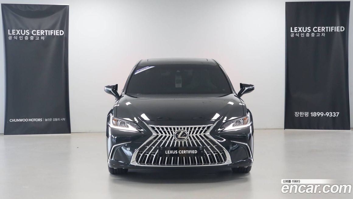 Lexus ES 2025