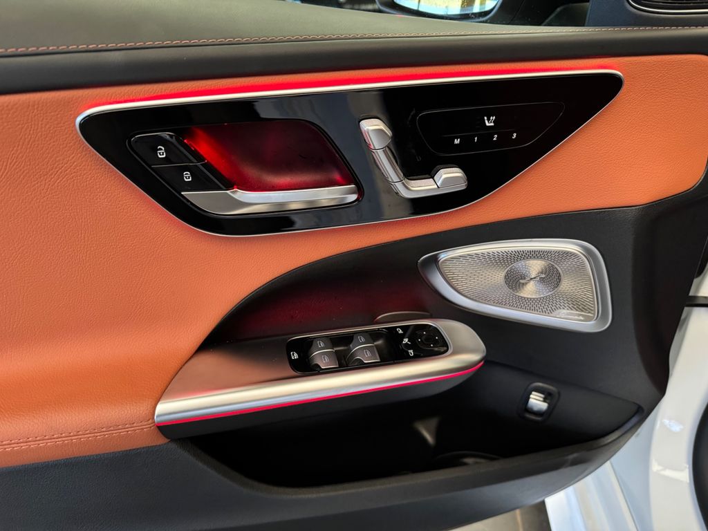 Mercedes-Benz C 200 2025