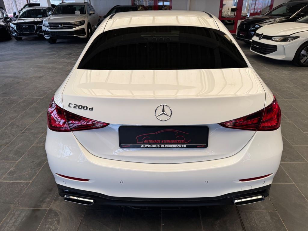 Mercedes-Benz C 200 2025