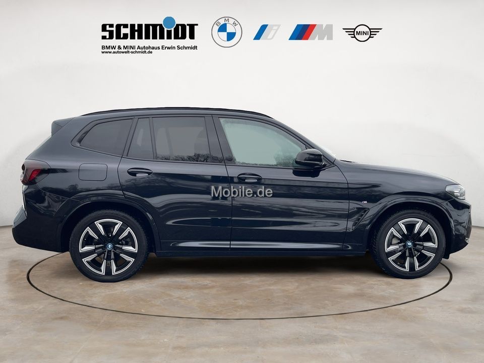 BMW iX3 2023