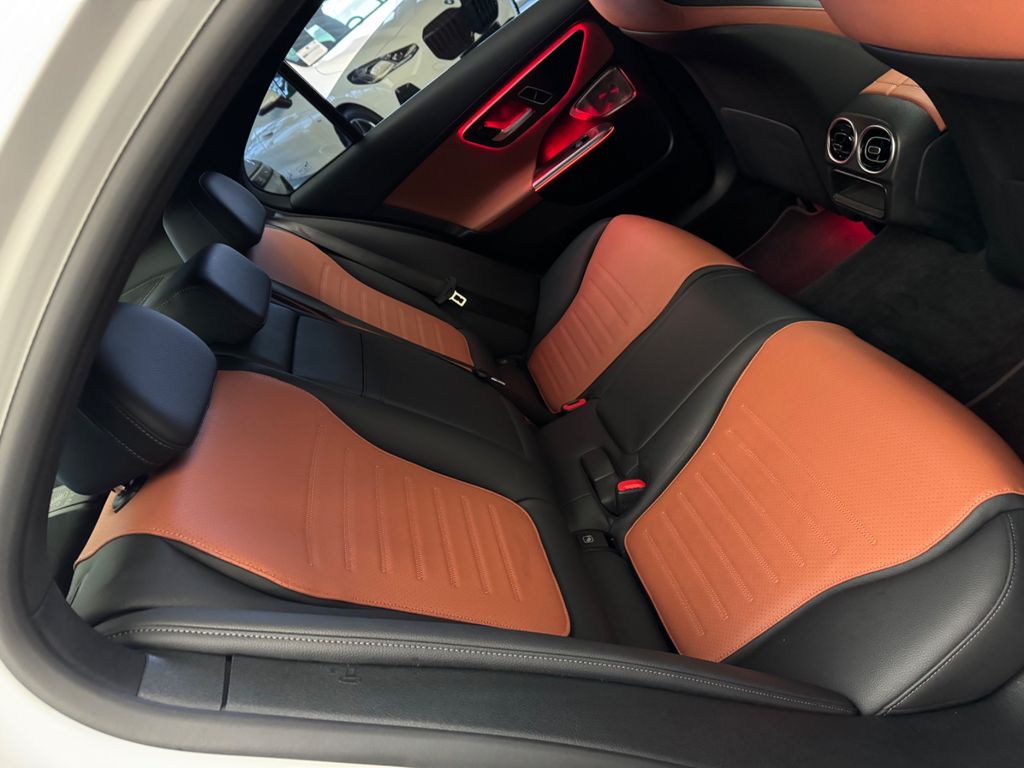 Mercedes-Benz C 200 2025