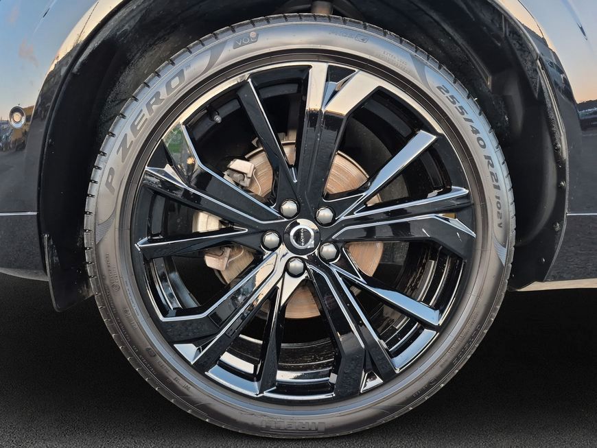 Volvo XC60 2025