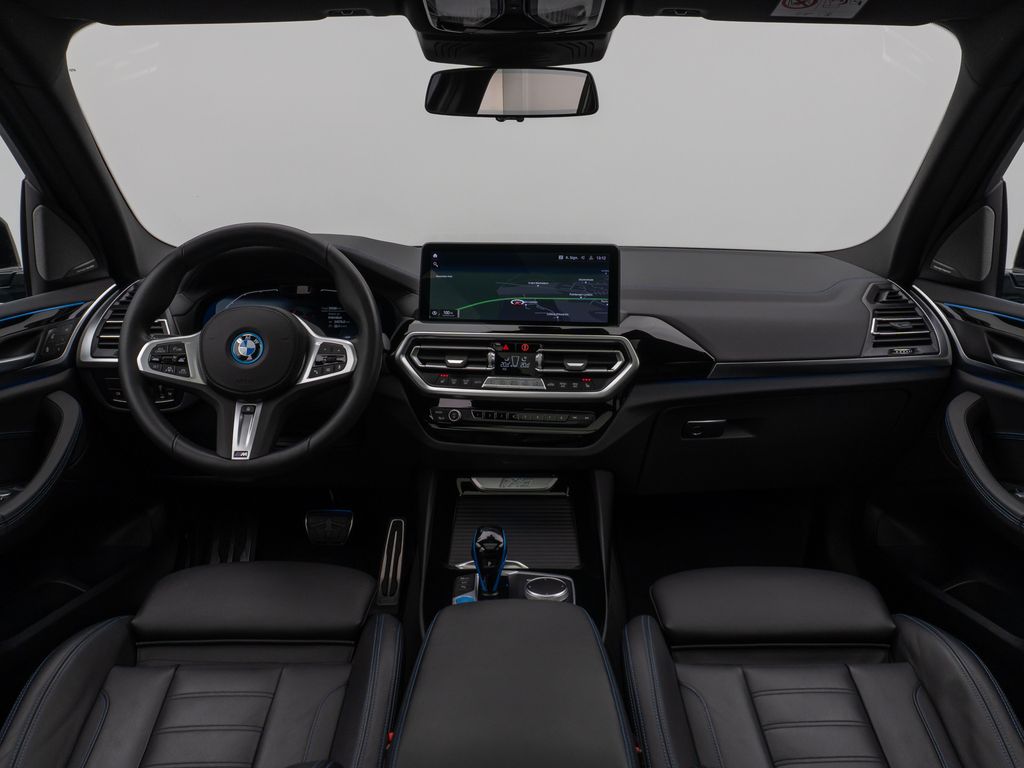 BMW iX3 2022