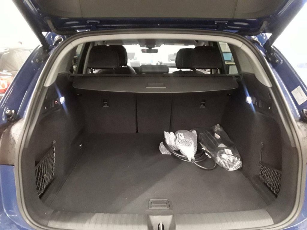 Audi Q6 e-tron 2025