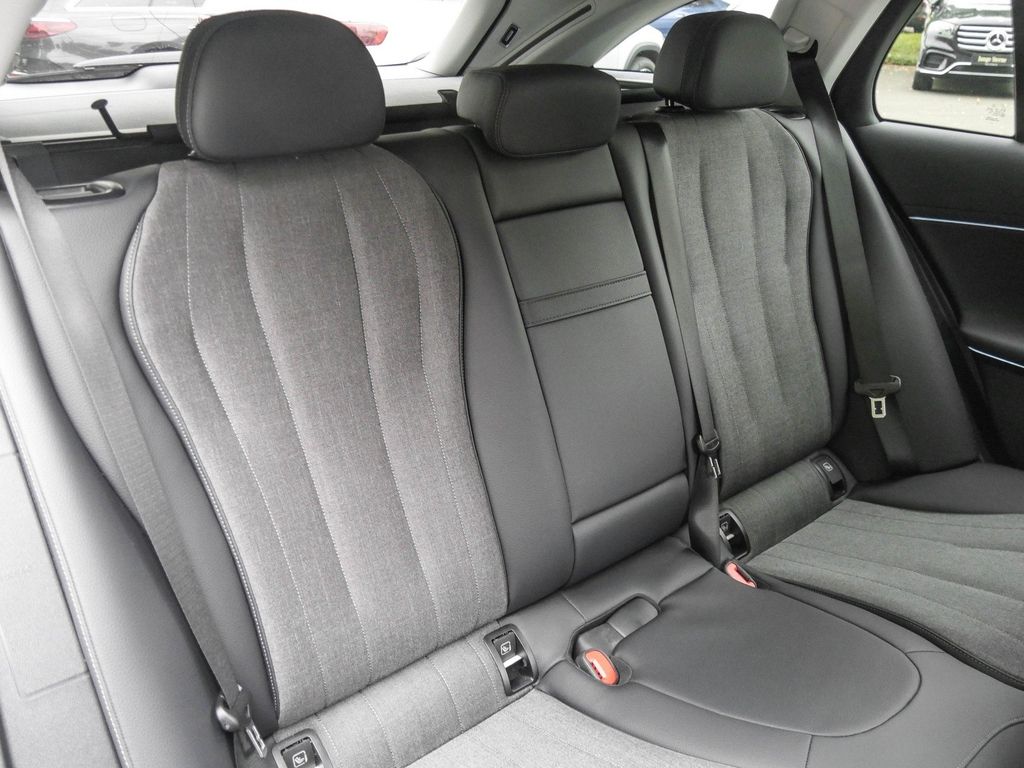 Mercedes-Benz E 300 2024