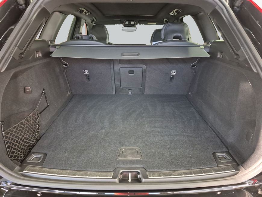 Volvo XC60 2025
