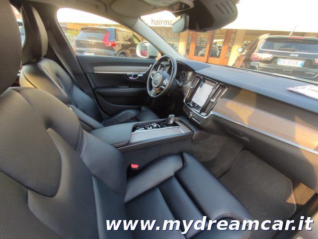 Volvo V90 Cross Country 2021