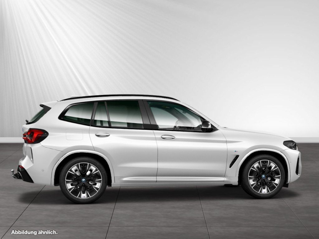 BMW iX3 2023