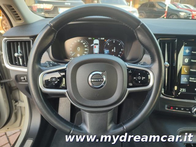 Volvo V90 Cross Country 2021