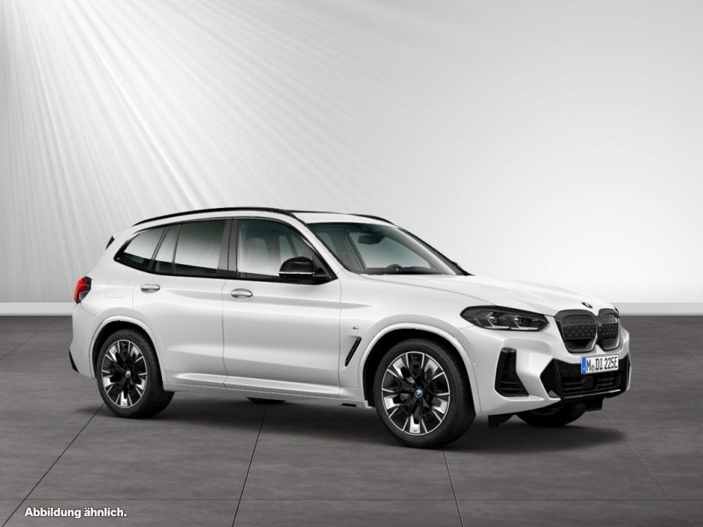 BMW iX3 2023