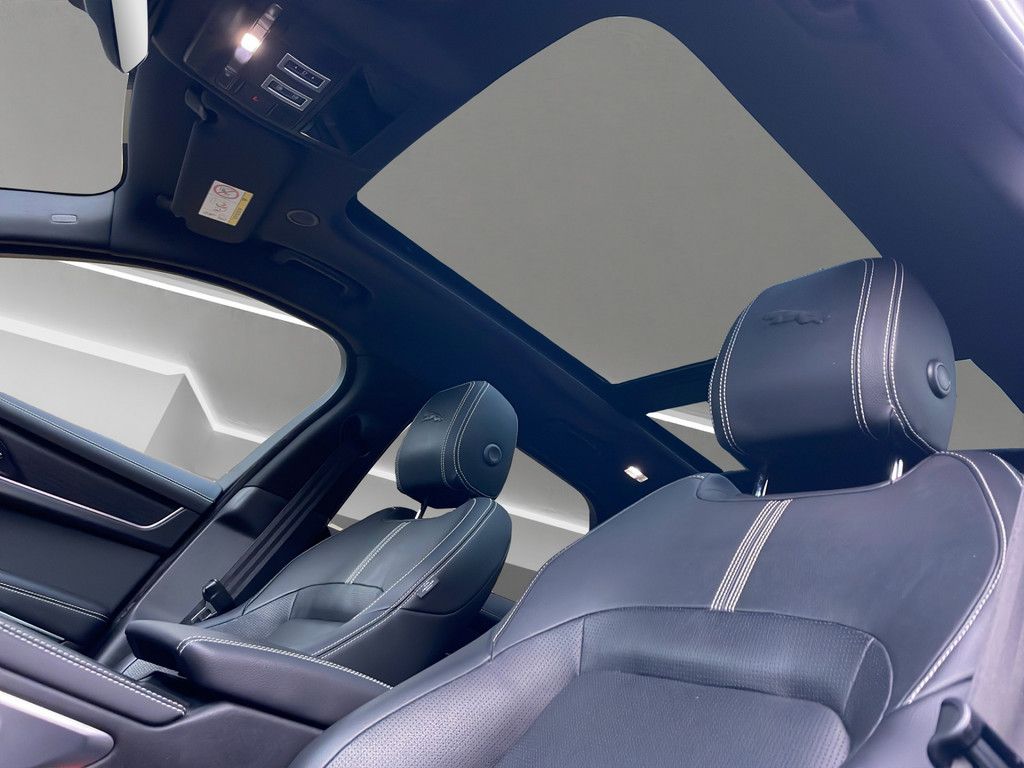 Jaguar F-Pace 2022