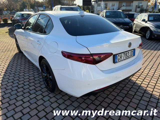 Alfa Romeo Giulia 2021