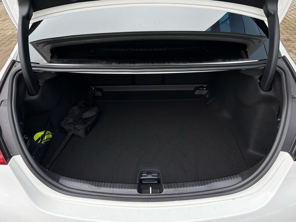 Mercedes-Benz C 220 2026