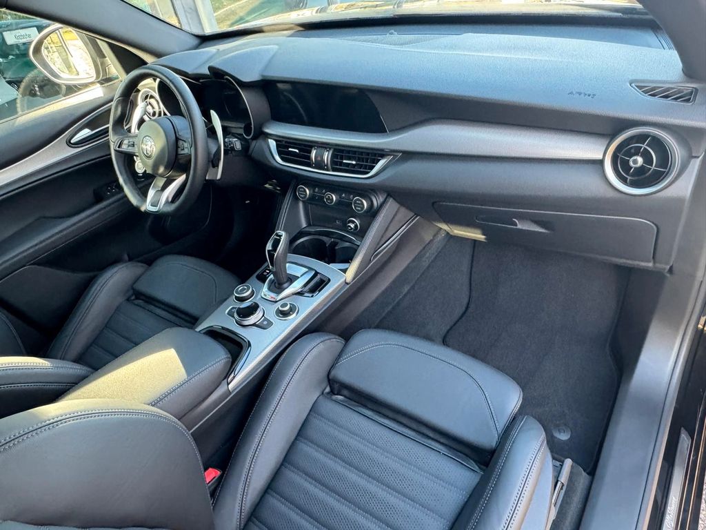 Alfa Romeo Stelvio 2024