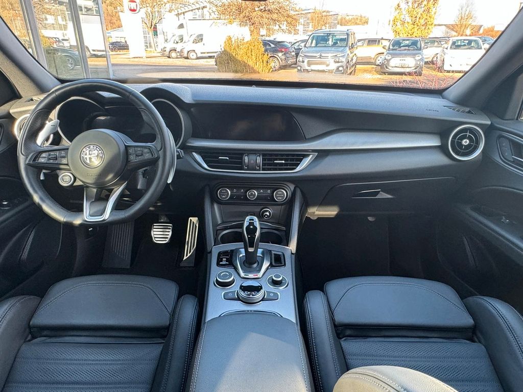 Alfa Romeo Stelvio 2024