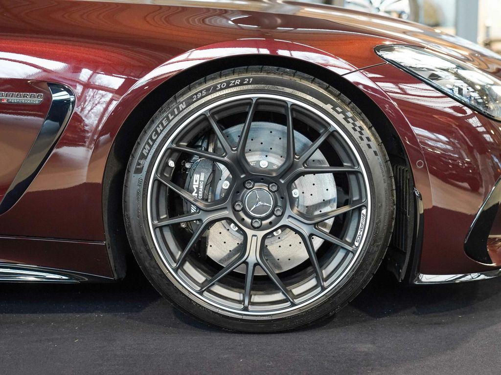 Mercedes-Benz AMG GT 2024