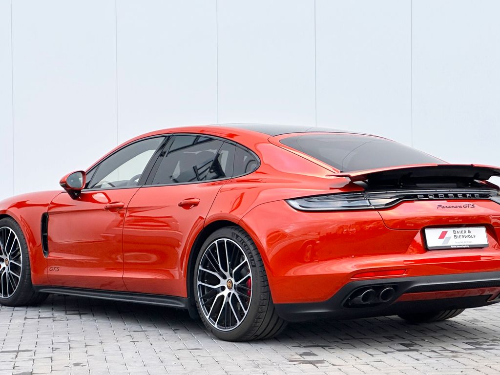 Porsche Panamera 2021