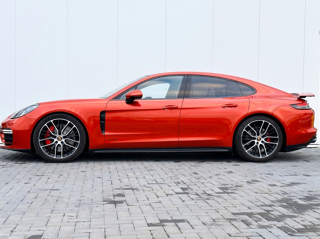 Porsche Panamera 2021
