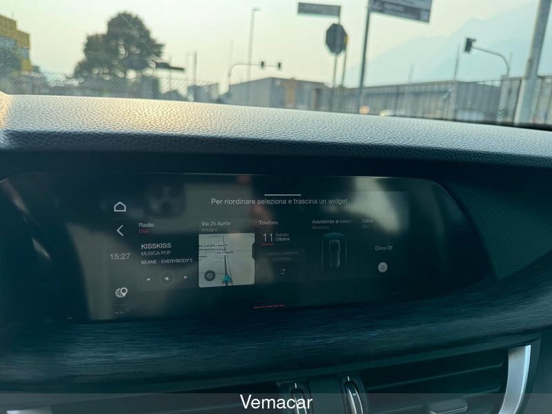 Alfa Romeo Stelvio 2021