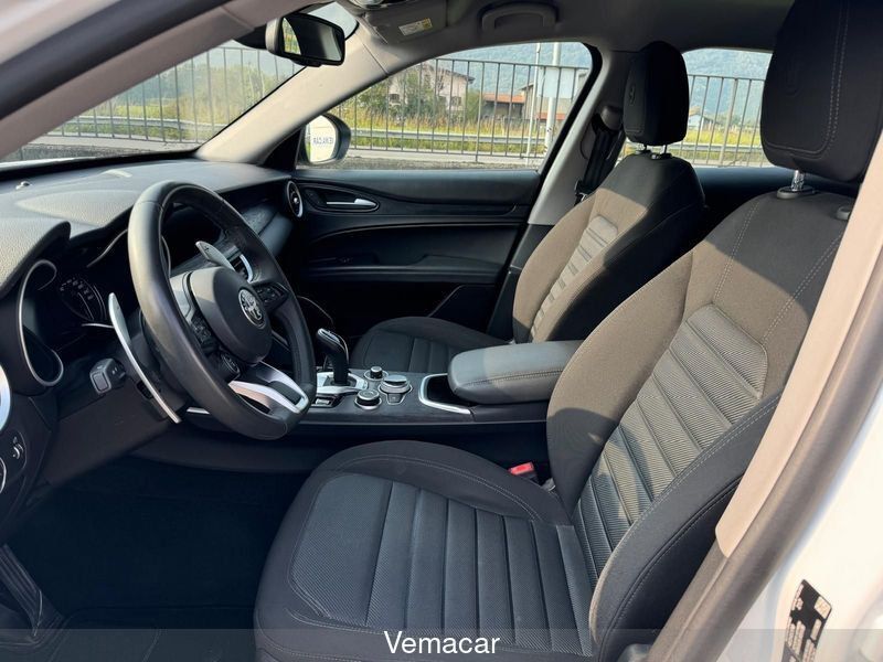 Alfa Romeo Stelvio 2021