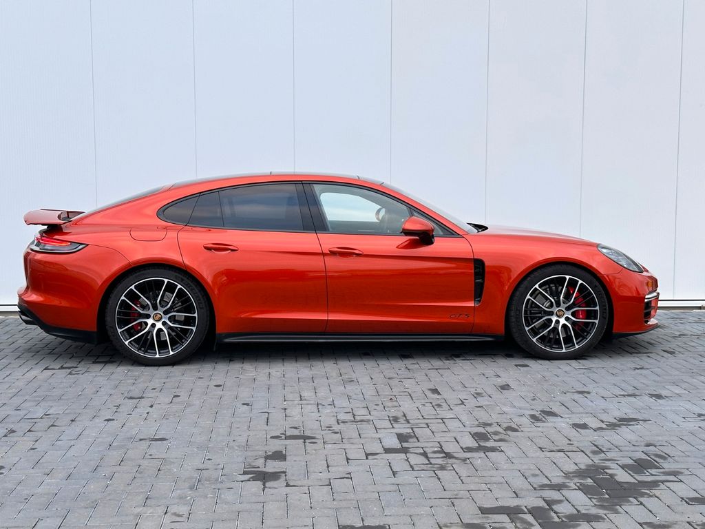 Porsche Panamera 2021