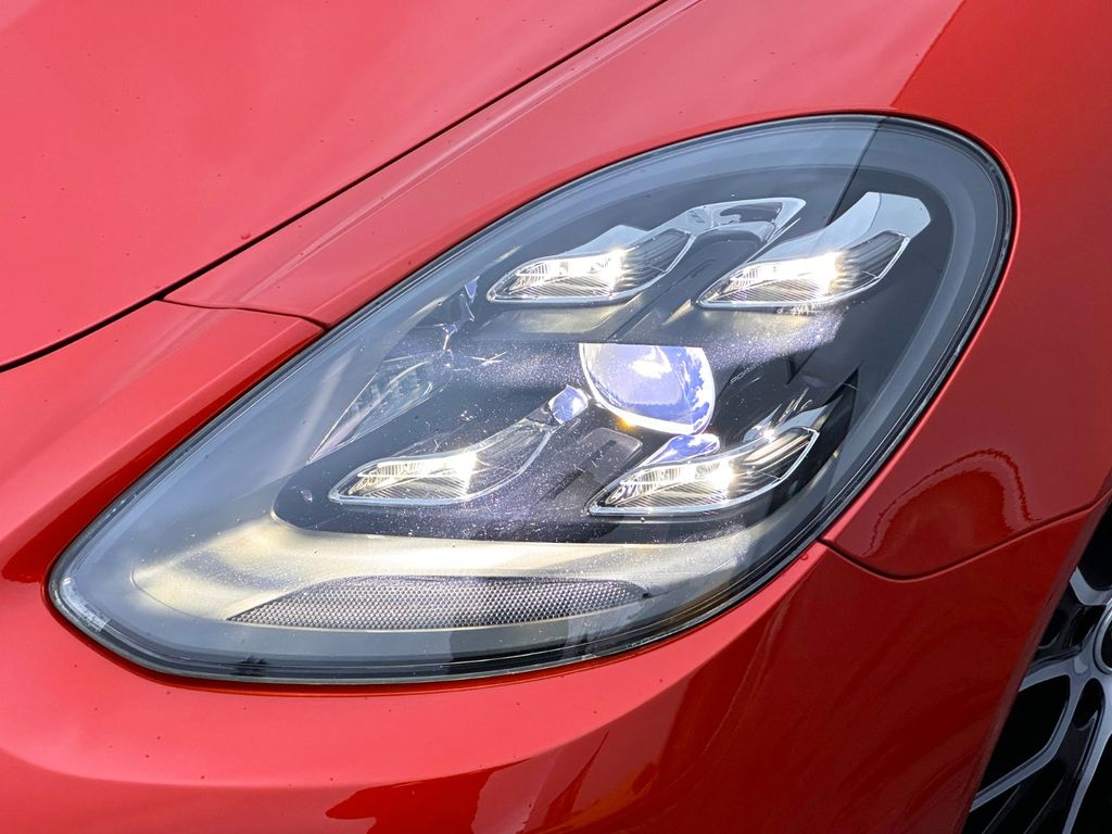 Porsche Panamera 2021